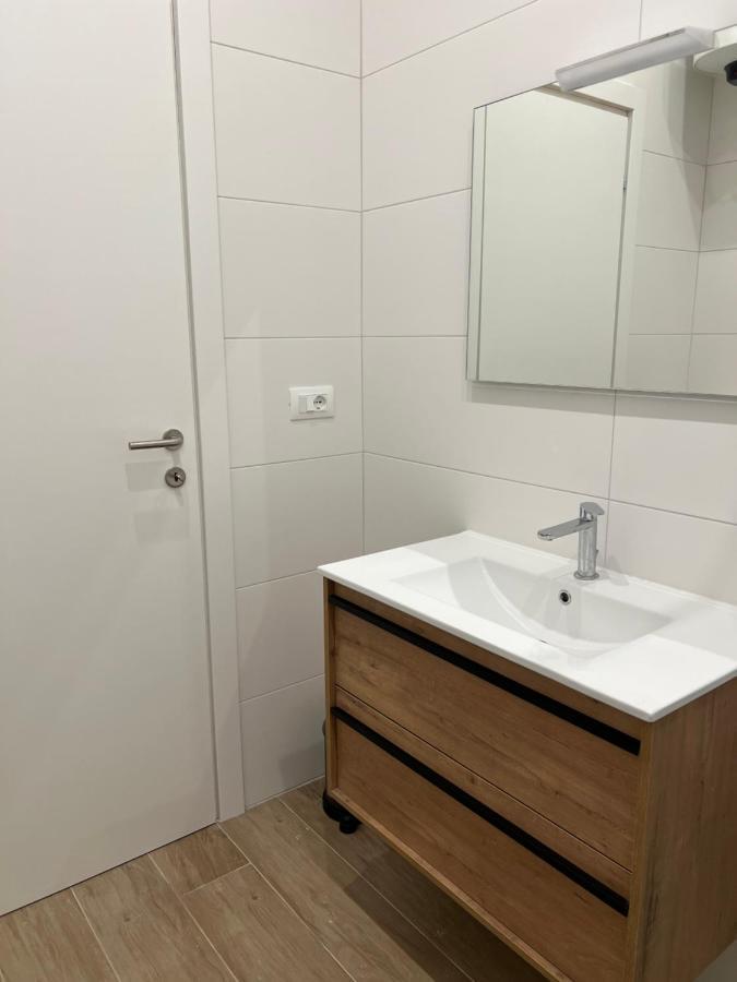 Citywise Vittorio - Independent Apartment Near Bari Central Station Exterior photo